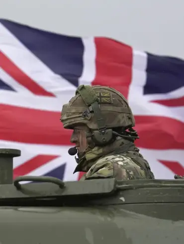 British Defence Chief Visits Kiev to Discuss Deployment of Peacekeeping Forces