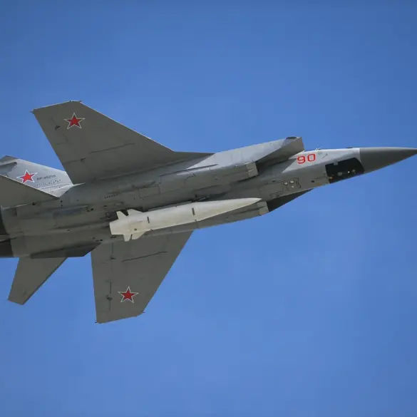 China's PLAAF Enhances Capabilities with Acquisition of KD-21 Missile