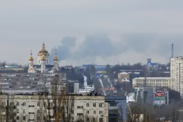 Explosions and Smoke Reported in Easter Truce in Donetsk