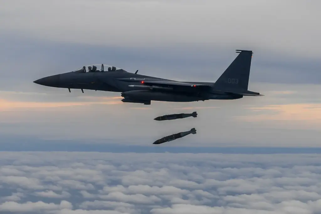 Russian Air Defenses Intercept US-Made Weapons in Intense Engagement