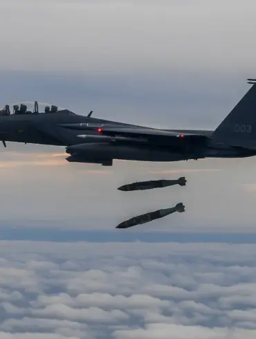 Russian Air Defenses Intercept US-Made Weapons in Intense Engagement