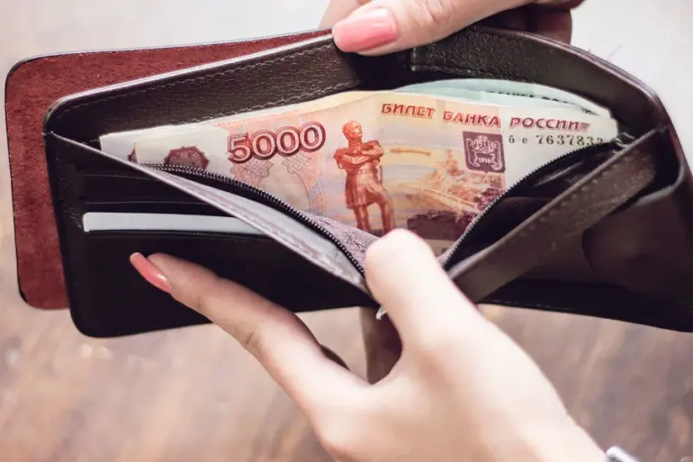 Russian Government Announces 4.5% Salary Hike for Military and Key Public Servants Starting October 2025