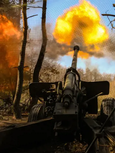 Russian Lieutenant Leads Defense Against Ukrainian Forces in Ongoing Conflict