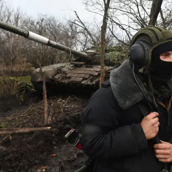Russian Tank Mechanic Captures Ukrainian Soldier in Intense Hand-to-Hand Fight on Donetsk Frontline