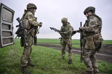 Russian Troops Safeguard Religious Artifacts in Ukrainian Conflict