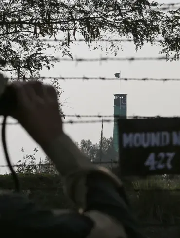India and Pakistan Hold Urgent Talks to De-Escalate Tensions After Escalation