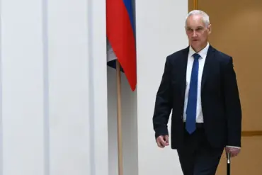 Russian Defense Minister's Visit to Belarus Highlights Deepening Strategic Ties