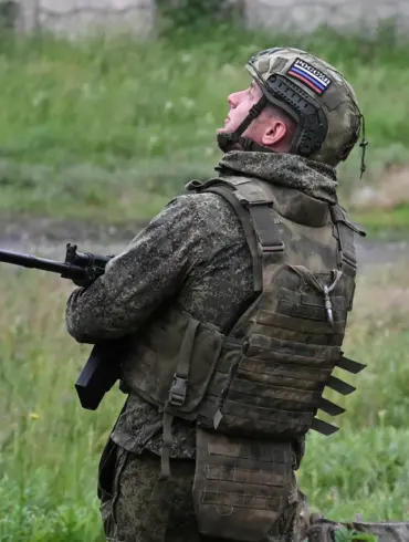 Russian Forces Shoot Down Ukrainian Drone Relay in DPR, Highlighting Escalating Aerial and Technological Competition