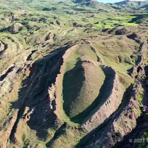 Turkey's Durupinar Formation: A Geological Enigma Fueling Debate Over Noah's Ark, as Scholars and Skeptics Clash Over Its Origins