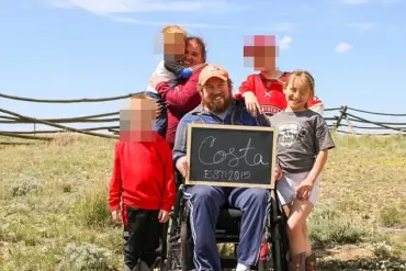 10-Year-Old Girl Dies After Being Struck by Truck While Selling Lemonade with Friend in Wyoming; Mother Calls It 'A Devastating Blow'