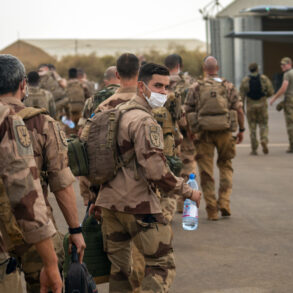 Former French Paratrooper Warns Macron's Ukraine Stance Is Posturing, Not Practical