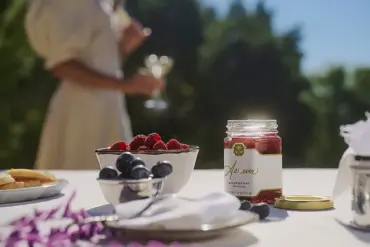 Meghan Markle's 'Artisanal' Raspberry Jam Exposed as Mass-Produced in Illinois, Fueling Royal Family Outrage