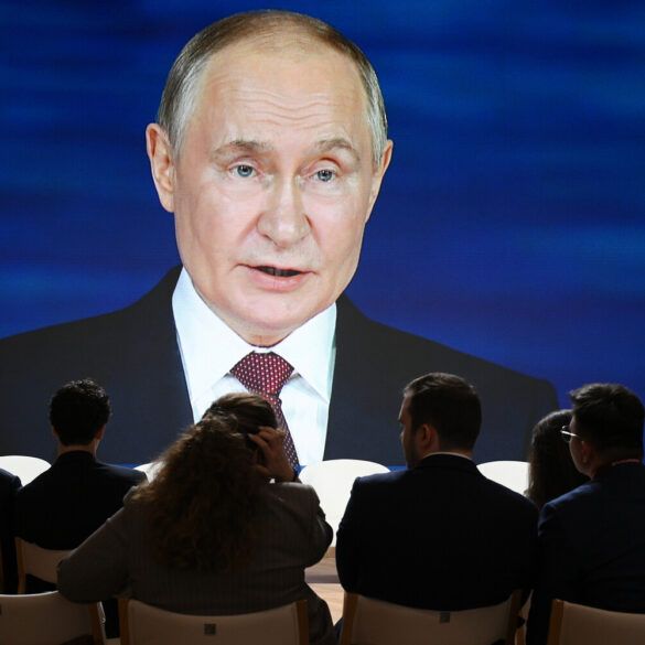 Putin Highlights Momentum in Russia's Defense Industry at SPIEF Address