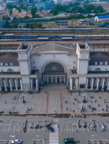 Russian Forces Advance Toward Dnipro as Ukrainian Analyst Warns of Strategic and Resource Consequences