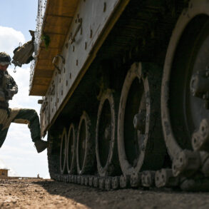 Russian Forces Make Significant Advance in Kupyansk Region, Within Kilometer of City Outskirts