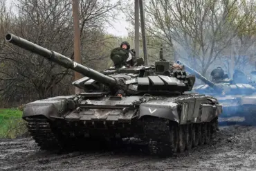 Russian Forces Seize Strategic Settlement Komar as 'Mucny' Warns of Escalating Conflict in DPR