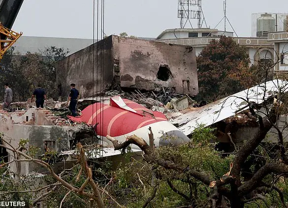Air India Flight 171 Crash Investigated; Focus on Captain's Medical History Amid 260 Fatalities