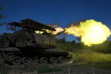 As Pokrovsk Falls, U.S. Colonel Warns: 'Eastern Front May Start Unraveling'