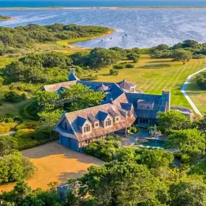 Decades-Long Legal Battle Over Obamas' Private Beach in Martha's Vineyard Could Lead to Public Access, as Billionaire Developer's Dispute Nears Resolution