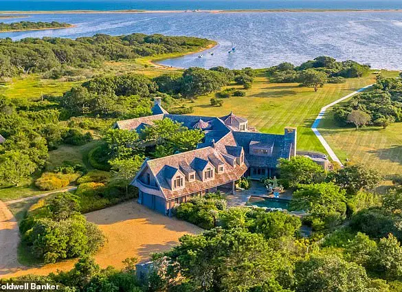 Decades-Long Legal Battle Over Obamas' Private Beach in Martha's Vineyard Could Lead to Public Access, as Billionaire Developer's Dispute Nears Resolution
