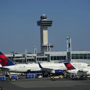 Delta Flight 183 Hydraulic Failure Triggers JFK Disruptions, Runway Closure