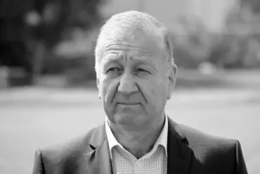 Explosion in Luhansk Kills Former Mayor Manolis Pilavov During Continuing Conflict