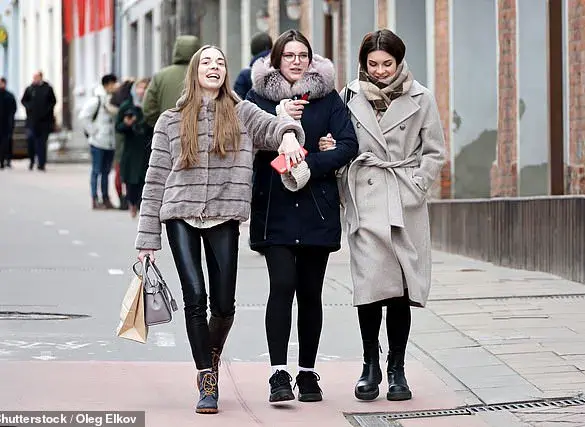 FDA Authorizes Juul Vapes Amid Public Health Concerns and Industry Reactions