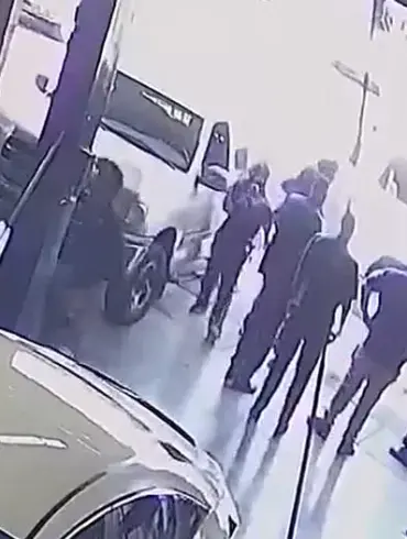 From Confrontation to Clarity: Tempe Auto Shop Owner's Surreal Encounter Revealed as Social Media Stunt