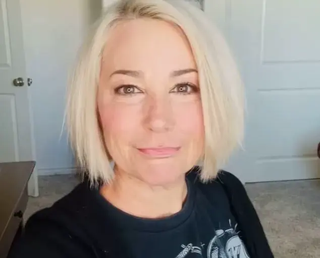 Kim Rhodes Discusses Maintaining Distance from Dylan and Cole Sprouse Despite Their Rising Careers