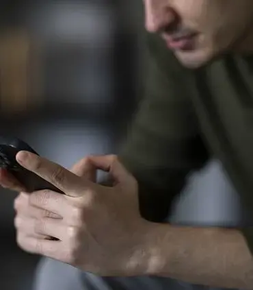 OnlyFans Users Report Rise in Men Posing as Women to Exploit Models, Raising Concerns Over Privacy and Consent