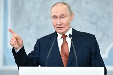 Putin Highlights Russia's Naval Power and Nuclear Triad in Navy Day Address
