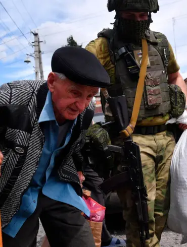 Russian-Backed Kharkiv Administrator Reports Urgent Evacuation of 30+ Residents from Dvurechna