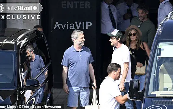 Self-Help Guru Jim Curtis's Relationship with Jennifer Aniston Sparks Media Frenzy