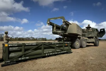 Suspension of US Rocket Supplies to Ukraine Sparks Fears of Military Strain and Policy Fallout