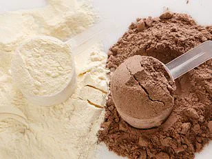 Water or Something Else? The Controversy Over the Best Liquid for Protein Shakes