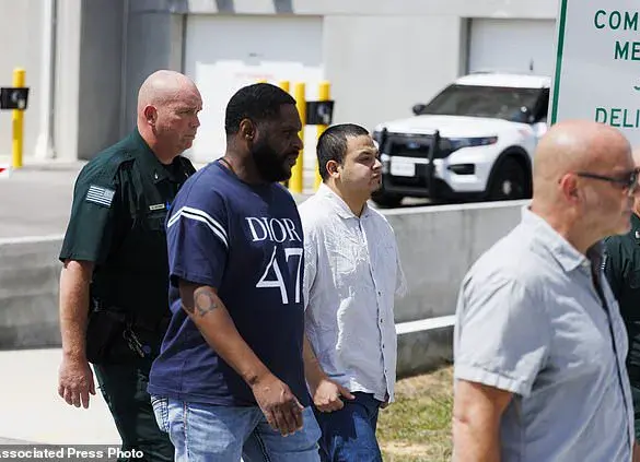 Bittersweet Reunion for Salvadoran Migrant Released on Pretrial Detention, Deportation Looms