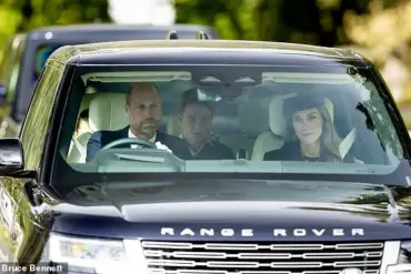 British Royal Family Makes Rare Public Appearance at Balmoral Church Service, Marking a Poignant Moment of Unity for the Waleses