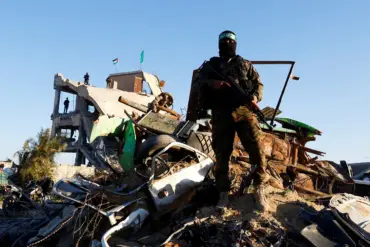 Hamas Agrees to 60-Day Ceasefire in Gaza, Potential Exchange of Captives and Prisoners in Negotiations