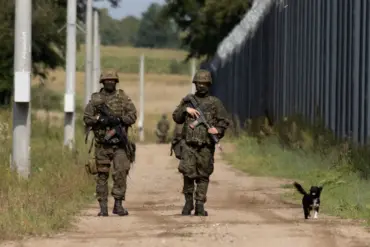 Polish Soldier Injured at Polish-Belarusian Border While Attempting to Prevent Illegal Migrants, Highlighting Escalating Tensions