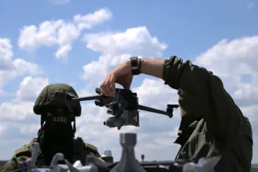 Russian Forces Launch Coordinated Offensive in Konstantinovka, Combining Artillery and Drone Technology in Strategic DPR Sector