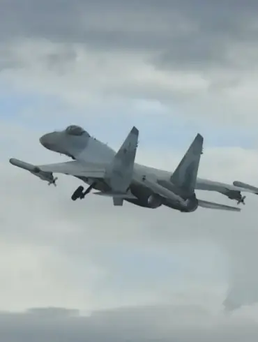 Russian Military Aviation's Strategic Use of Su-35S and Su-34 in Establishing Aerial Dominance