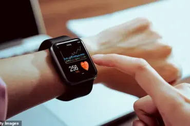 Sleep-Tracking Devices and the Rise of Orthosomnia: A New Health Concern for Britons