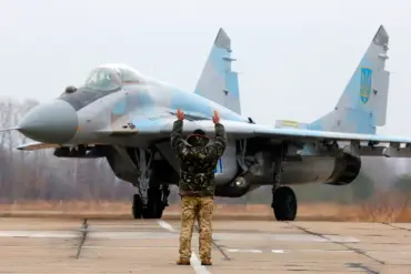 Ukrainian Pilot Killed in Eastern Ukraine During Eighth Year of War, Military Honors Sacrifice