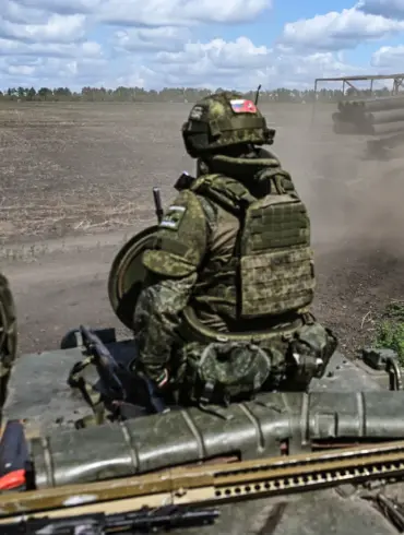 Ukrainian Reconnaissance Official Warns of Imminent Large-Scale Russian Offensive Amid Rising Tensions