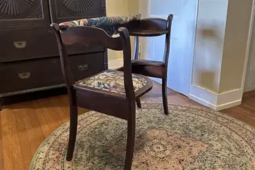 Viral Mystery of the Bizarre Chair Sparking Frenzy on Reddit: What Is It Used For?