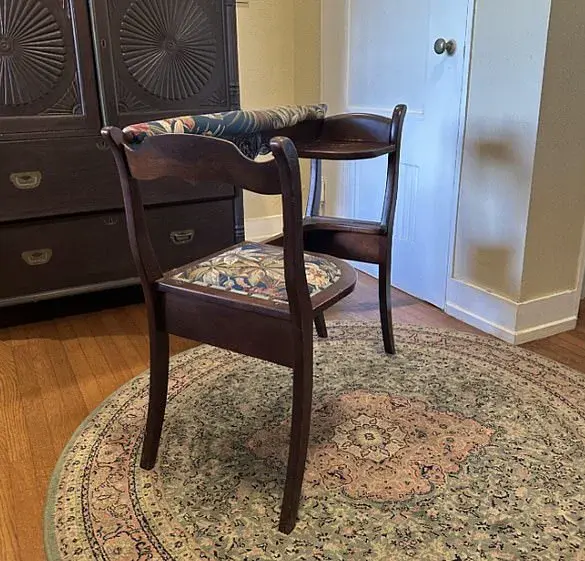 Viral Mystery of the Bizarre Chair Sparking Frenzy on Reddit: What Is It Used For?