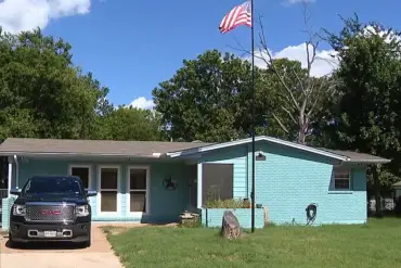 Bowie, Texas Woman Charged in Alleged Cover-Up of Flight Attendant's Murder