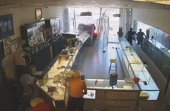 Brazen Smash-and-Grab Attack Shocks Vietnamese-American Community in East San Jose; Law Enforcement Investigates